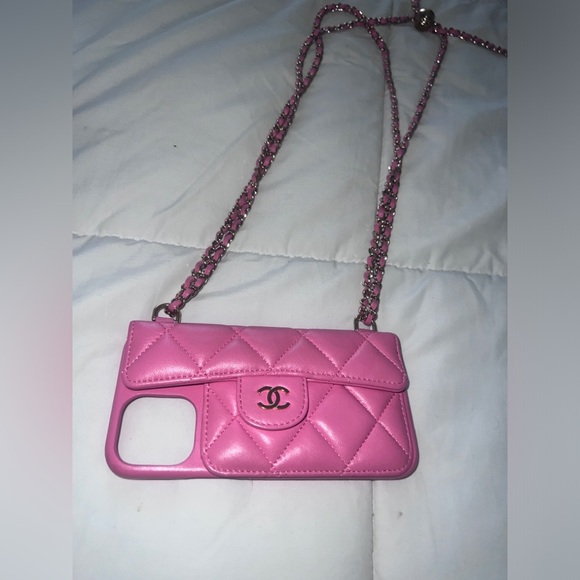 CHANEL iPhone 12/pro case - Picture 2 of 6